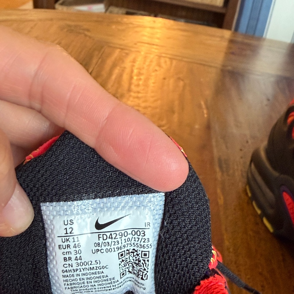 Nike Running Sneakers - Red, Blue & Black - Picture 2 of 10